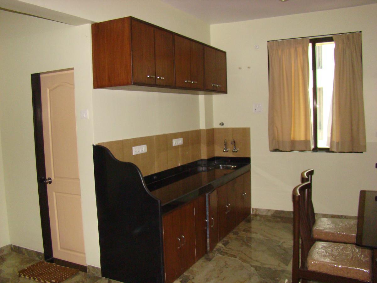מלון אליבג Hira Laxmi Residency מראה חיצוני תמונה