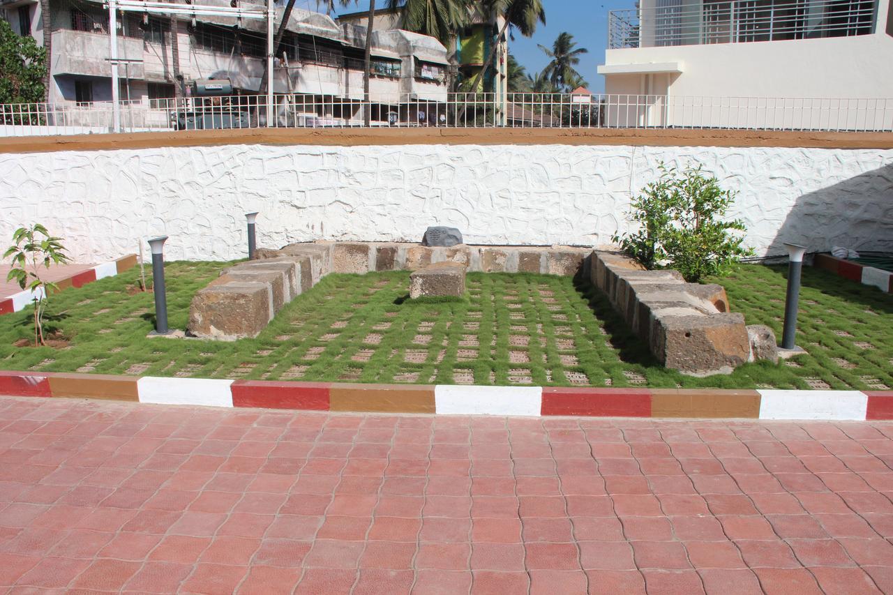 מלון אליבג Hira Laxmi Residency מראה חיצוני תמונה